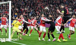 Andrich scores from corner for Leverkusen