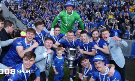 Dungannon Swifts celebrate Irish Cup win