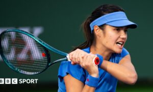 Emma Raducanu plays a double-handed backhand
