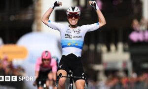 Demi Vollering wins stage five
