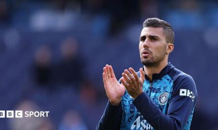 Rodri applauds