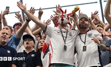 England supporters celebrate after winning the 2026 World Cup round of 32 match football between England and the Democratic Republic of Congo